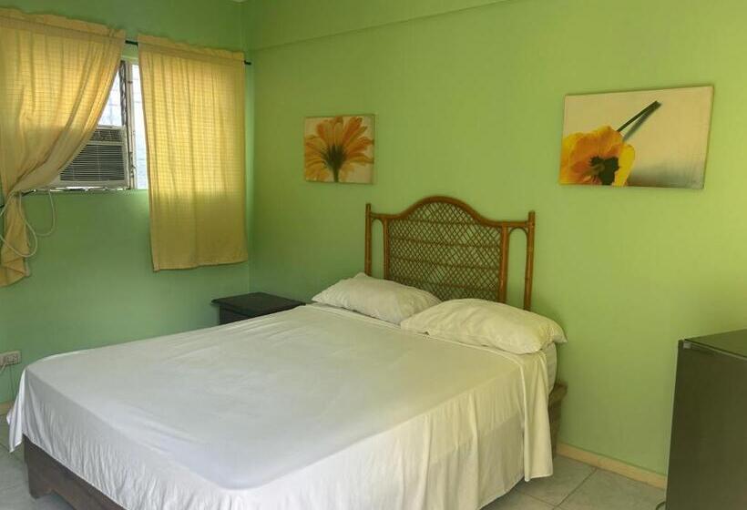 Coco Hotel And Hostel