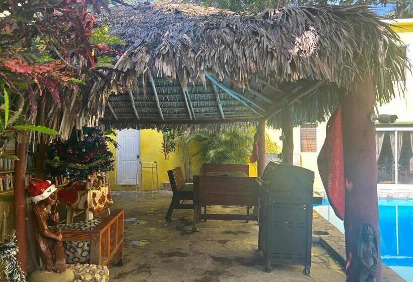 Coco Hotel And Hostel