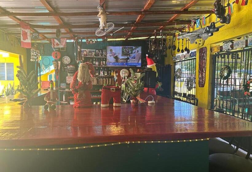 Coco Hotel And Hostel