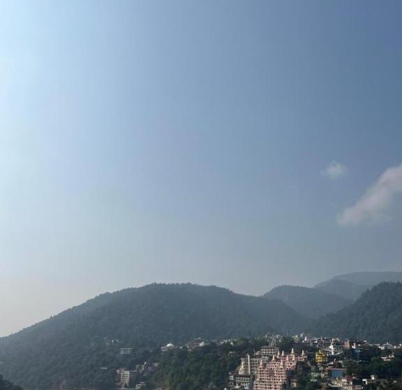 בית מלון כפרי Devlok Homes