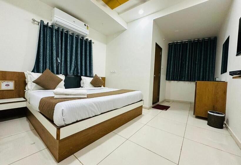 酒店 Dwarika Inn By Mantram Hospitality