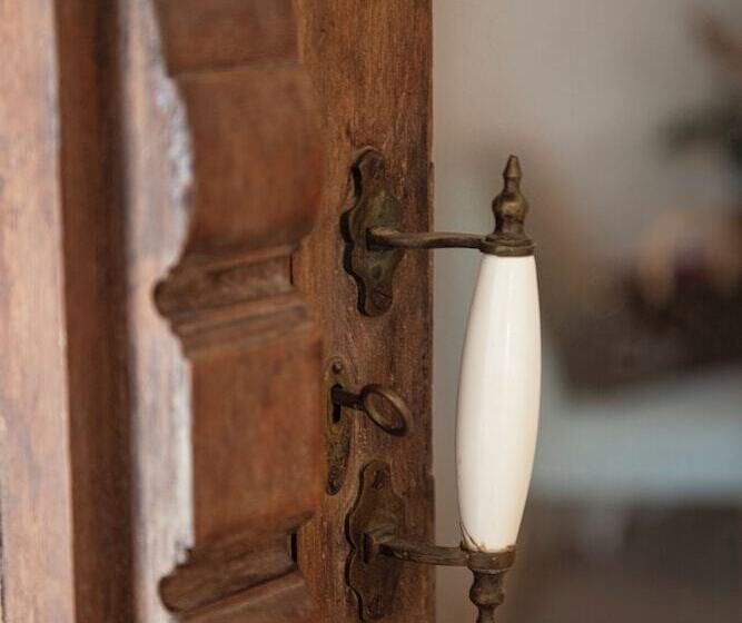 Отель Emblemático La Casa De La Camelia