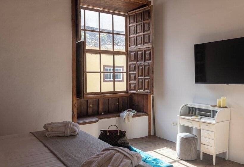 Отель Emblemático La Casa De La Camelia