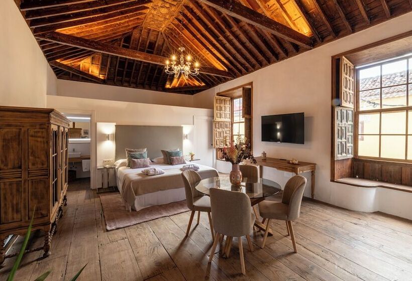 Отель Emblemático La Casa De La Camelia