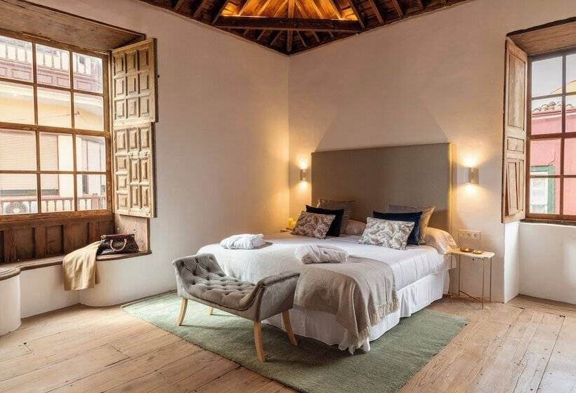 Отель Emblemático La Casa De La Camelia