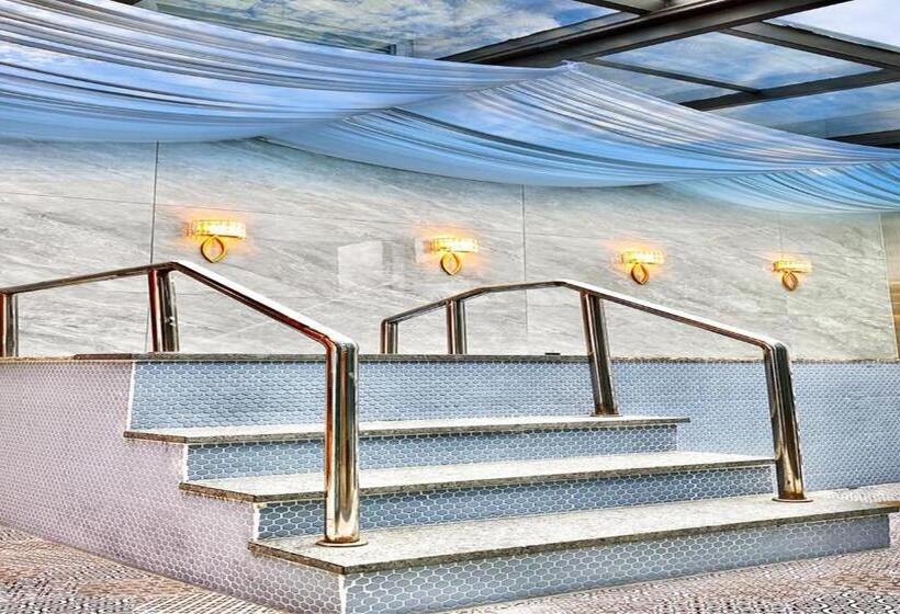 Hotel Garden Pool Villa Lee Chung Jung