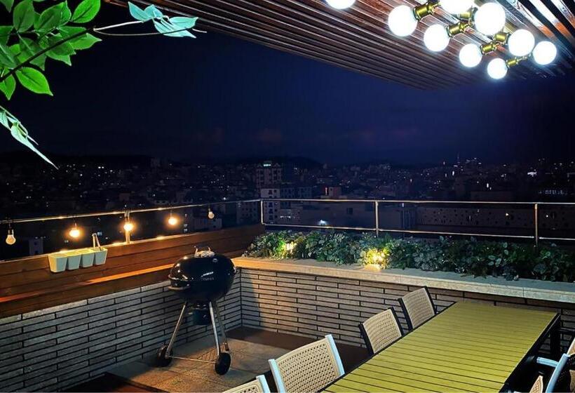 Hotel Garden Pool Villa Lee Chung Jung