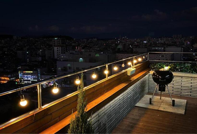 Hotel Garden Pool Villa Lee Chung Jung