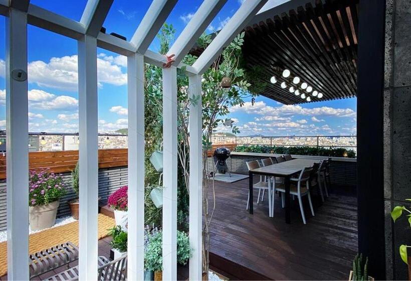 Hotel Garden Pool Villa Lee Chung Jung