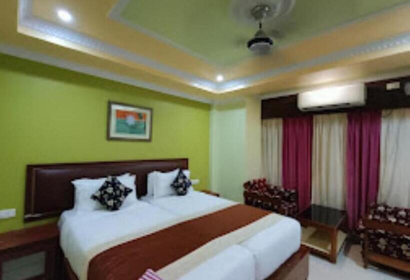 Отель Gokul Plaza,bhubaneswar