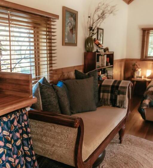 בית מלון כפרי Hideaway Farmlet Romantic Cottage With Miniature Goats