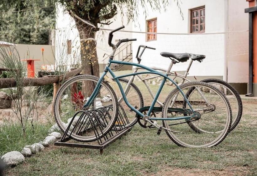 هتل Hostal La Vidala