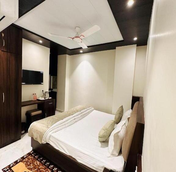 Отель Kashi Darshan