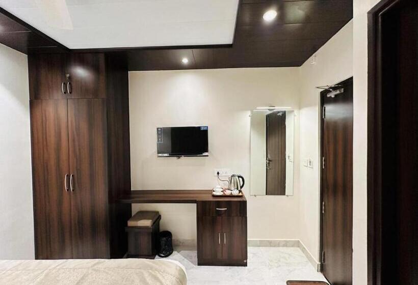 Отель Kashi Darshan