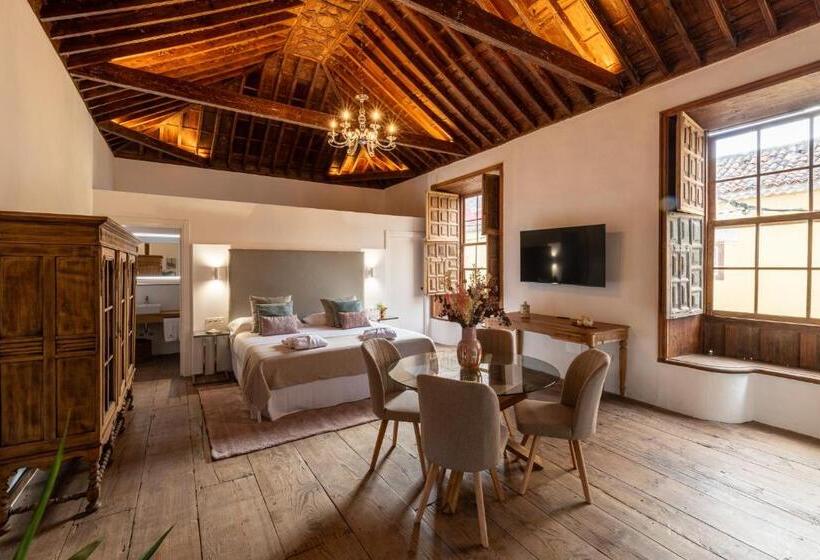 Отель Emblemático La Casa De La Camelia