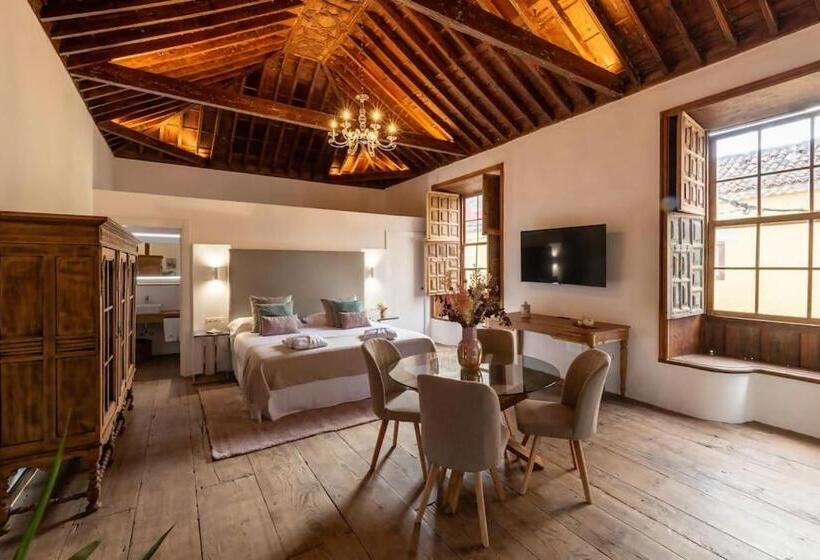 Отель Emblemático La Casa De La Camelia