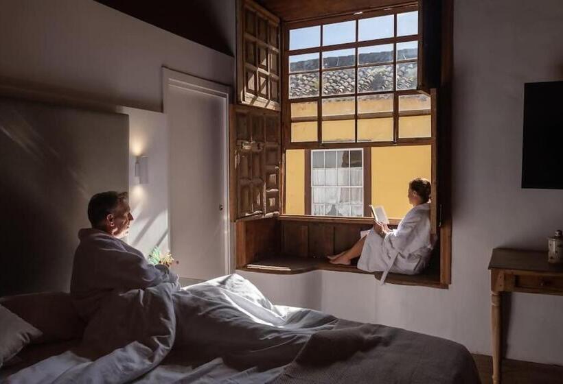 Отель Emblemático La Casa De La Camelia