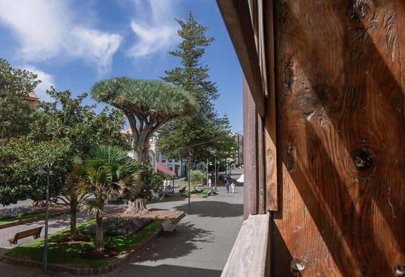 Отель Emblemático La Casa De La Camelia