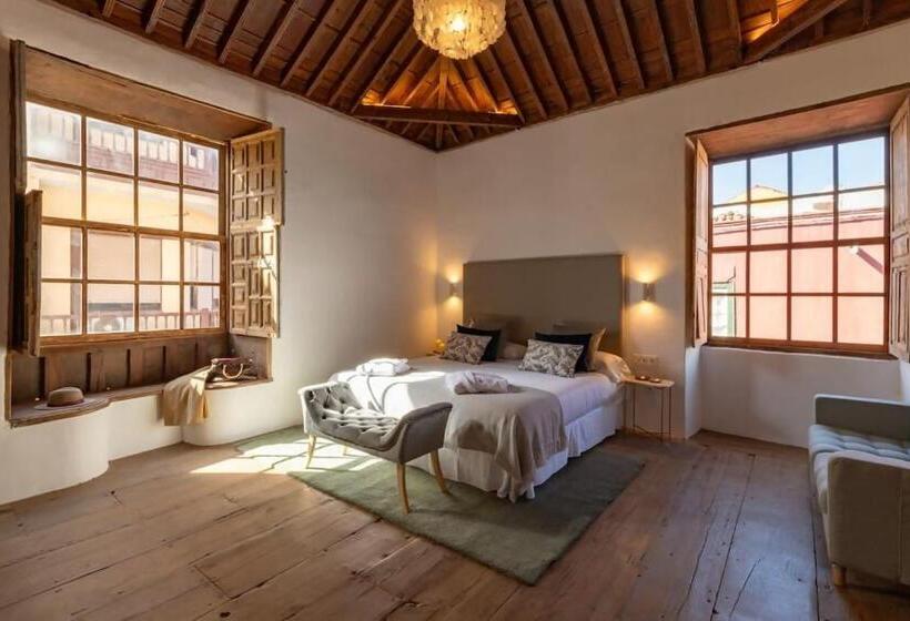 Отель Emblemático La Casa De La Camelia