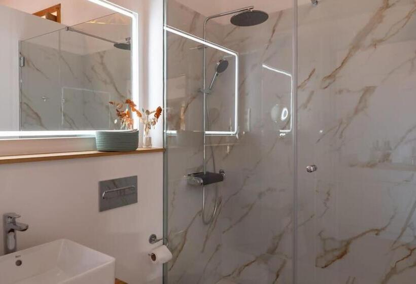 Отель Emblemático La Casa De La Camelia