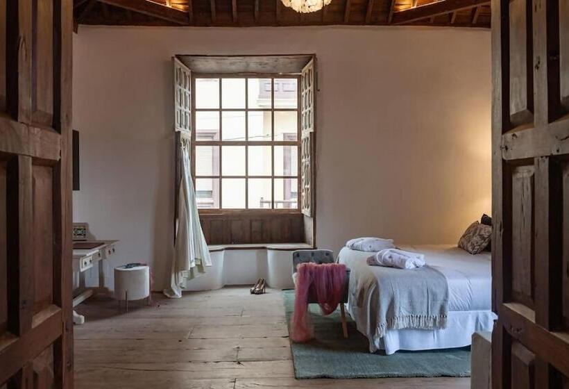 Отель Emblemático La Casa De La Camelia