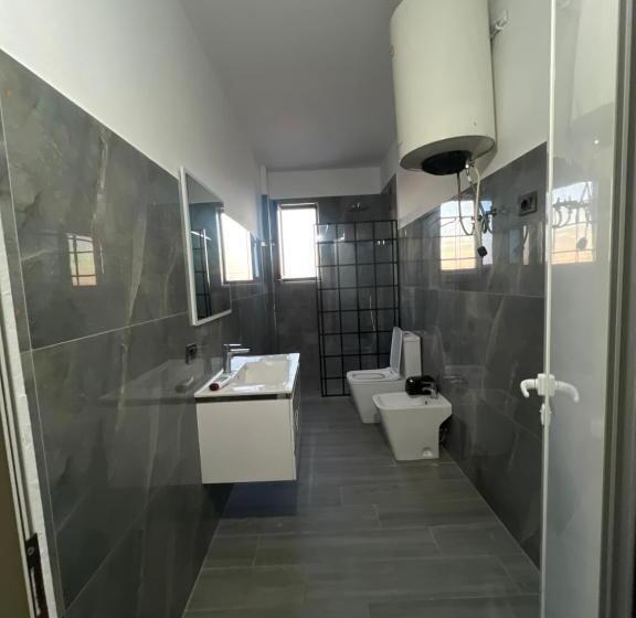 فندق Laguna E Re