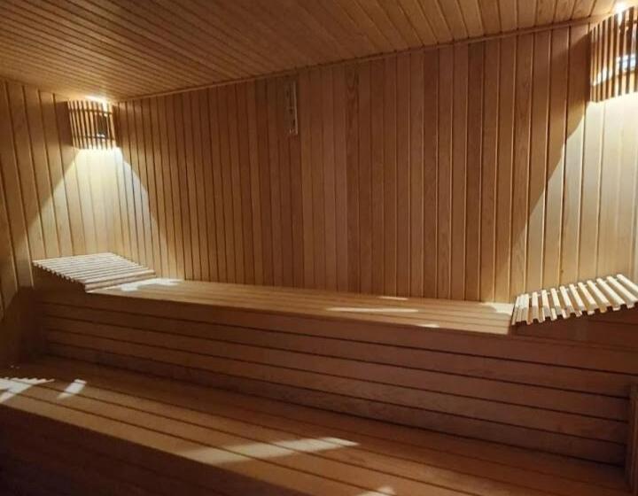 هتل Li̇on Hi̇ll Resort