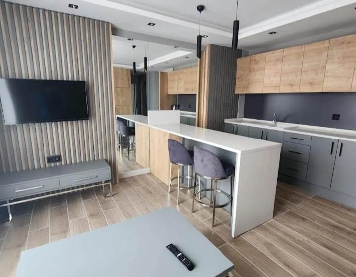 هتل Li̇on Hi̇ll Resort