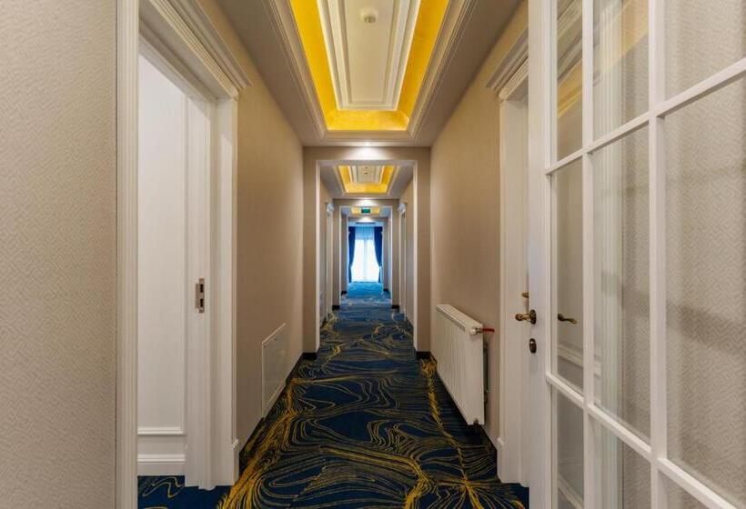 호텔 Noblesse Boutique&spa