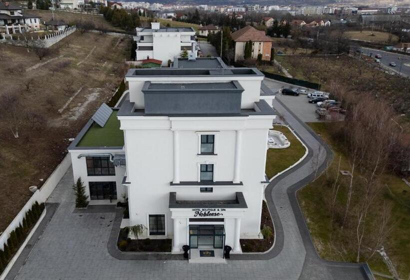 호텔 Noblesse Boutique&spa