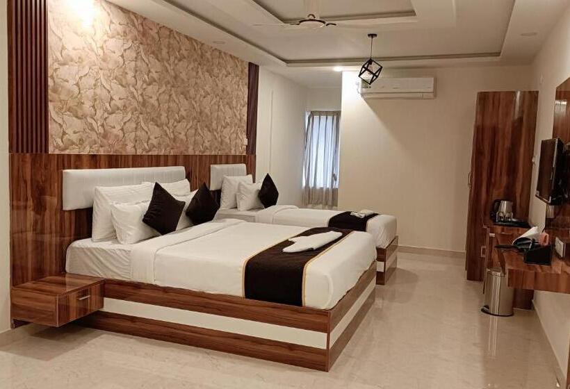 Отель Orchid Inn