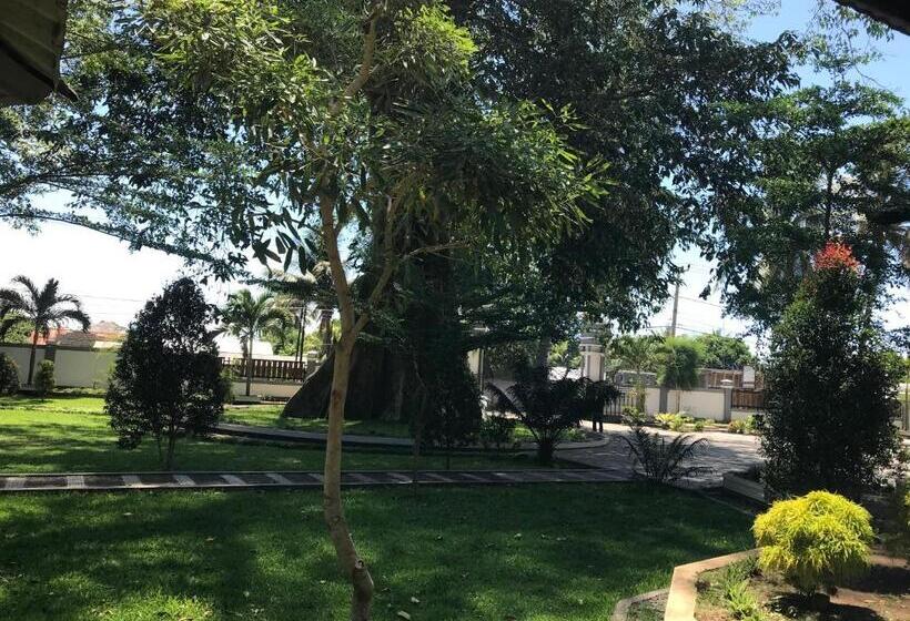 Hotel Pohon Purba Resort & Restaurant