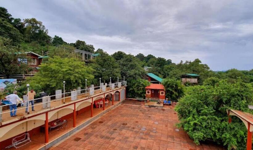 فندق Prabhusrukusti Krushi Paryatn Kendra , Satara