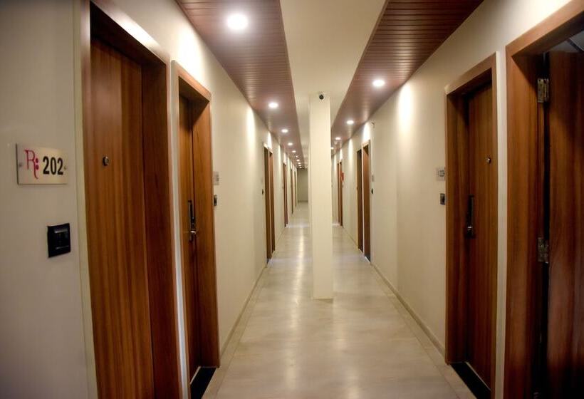 فندق Regenta Inn Motikhavdi Jamnagar