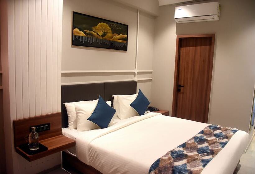فندق Regenta Inn Motikhavdi Jamnagar