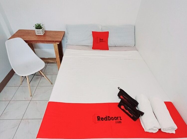 فندق San Juanico Travellers Inn   Reddoorz