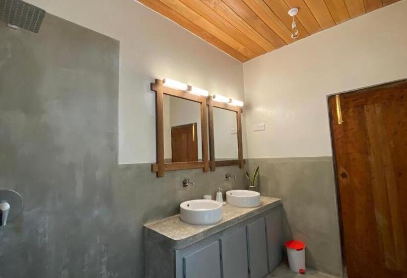 ホテル Sea Breeze Villa Ahangama