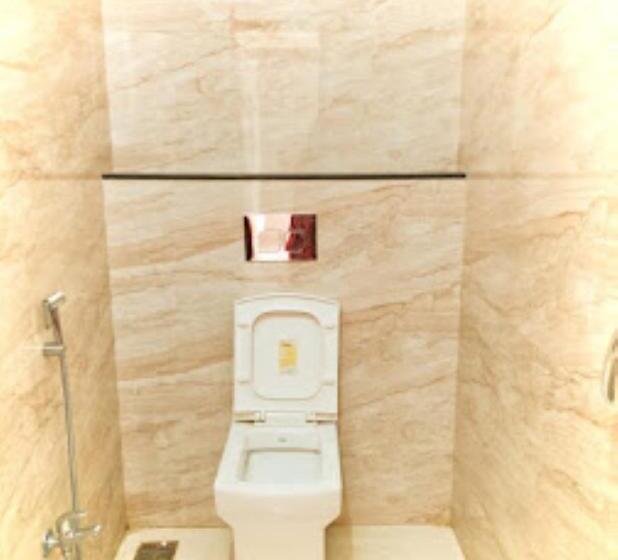 בית מלון כפרי Seven View Durg