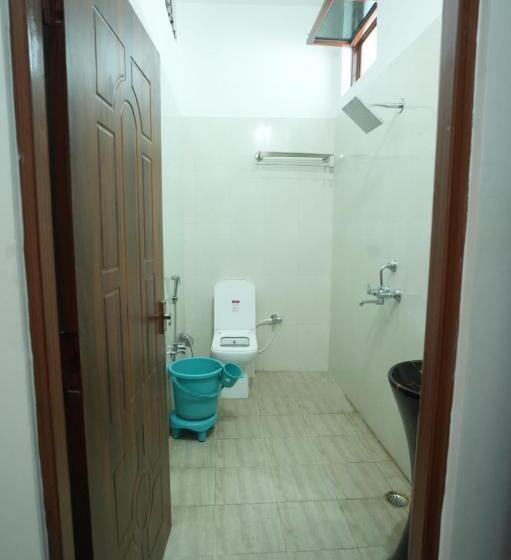 Отель Shree Padam