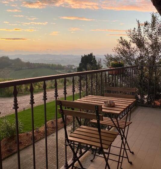 酒店 Tenuta Agricola La Cava  Cantina E Agriturismo