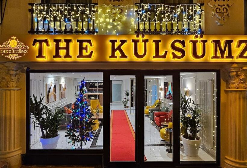 ホテル The Külsümz