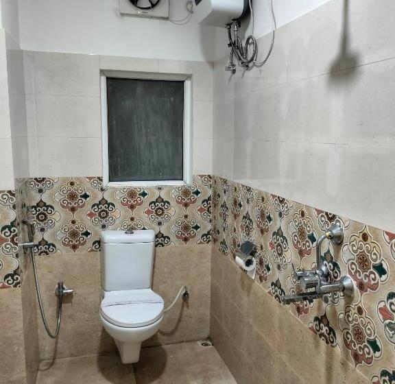 호텔 Tirupati Guest House