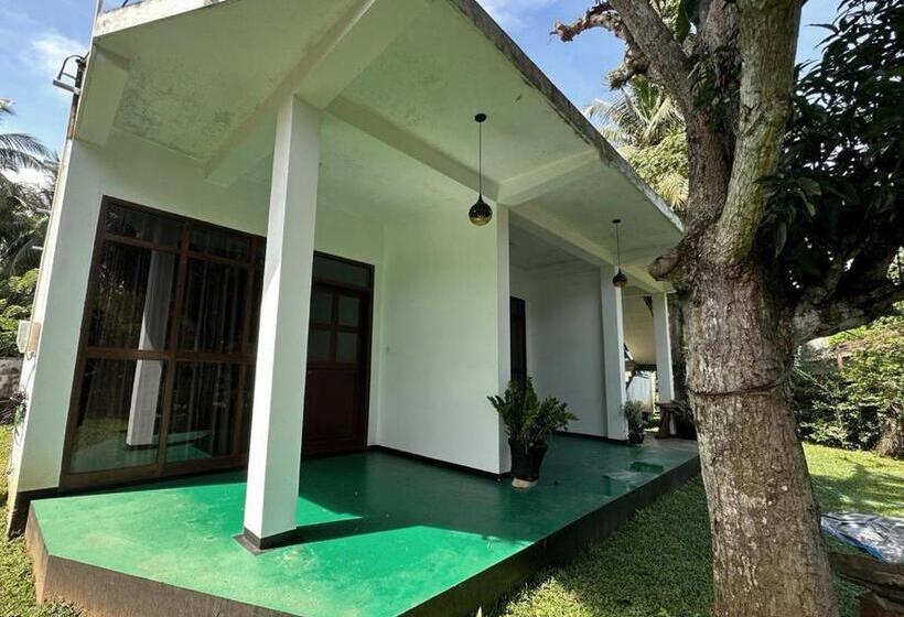 호텔 Udawalawa Center Point Safari Villa