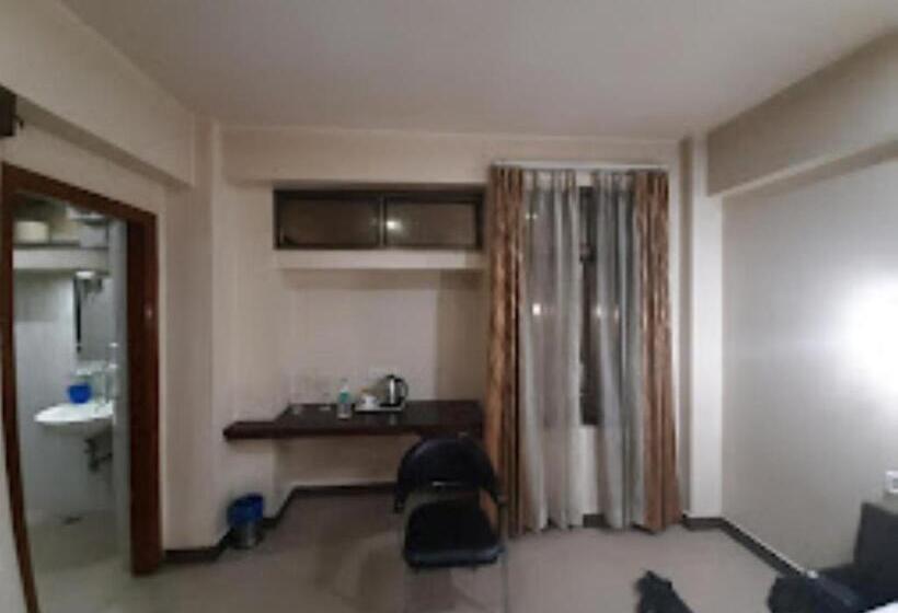 فندق Yaiphabaa , Imphal