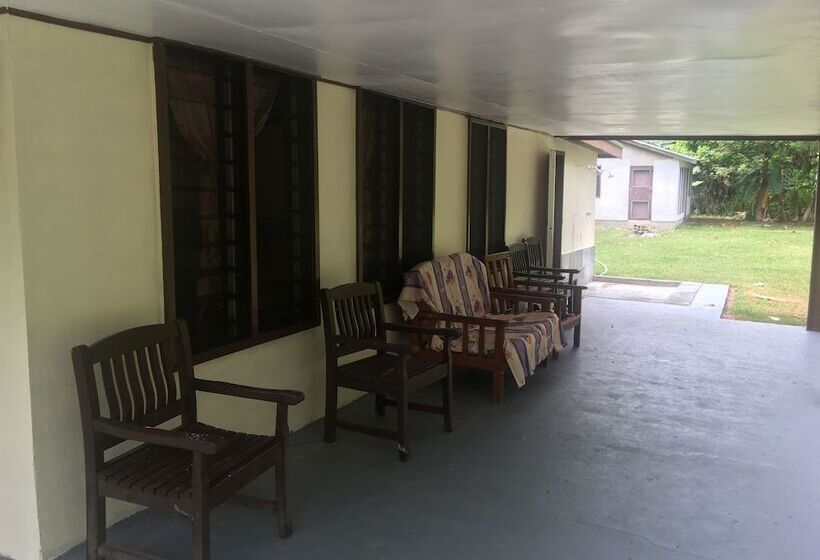 هتل Yasawa Long Beach Hideout Resort