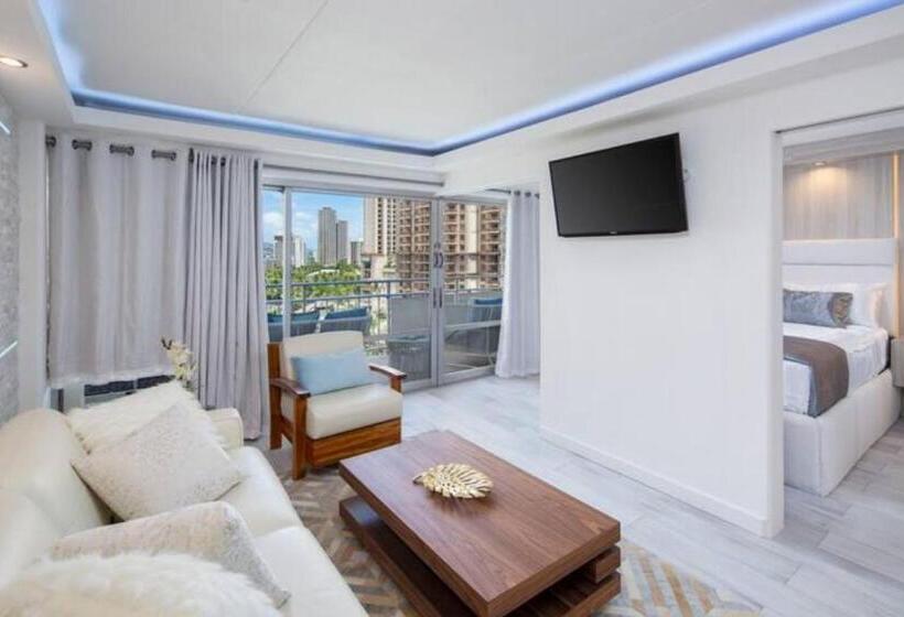 Ilikai S Best Beach Front Executive Suite