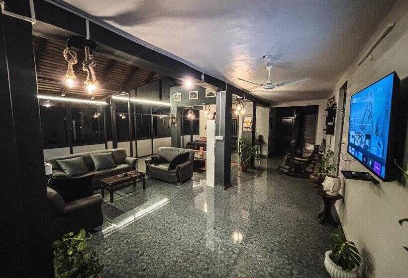 Karvaan B&b   2bhk Homestay