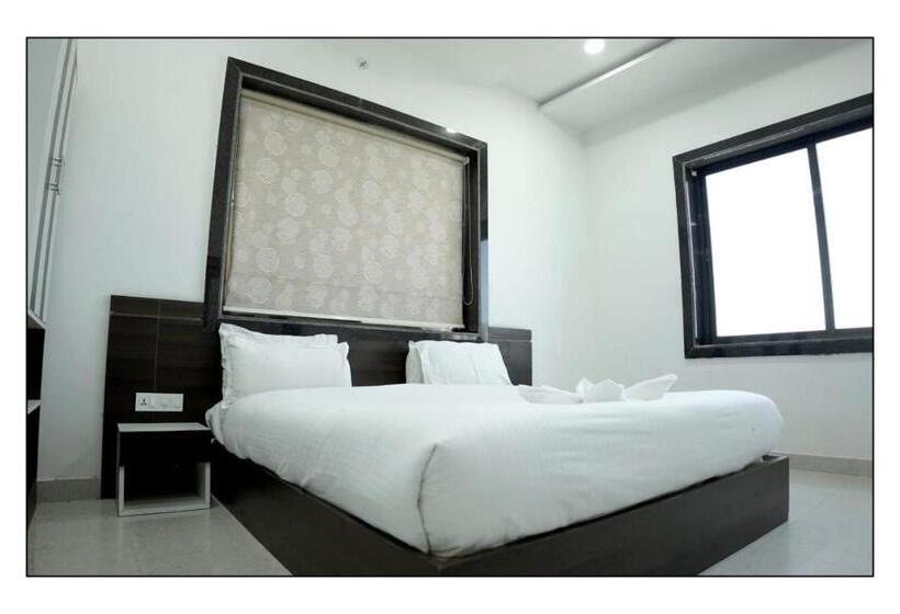 Meridian Hotel & Resort