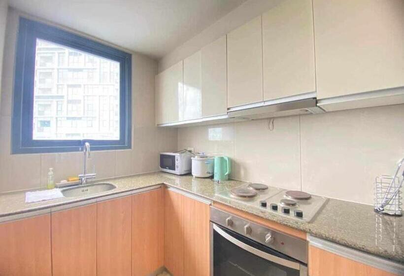 Mactan Newtown Near Airport! With Pool Access