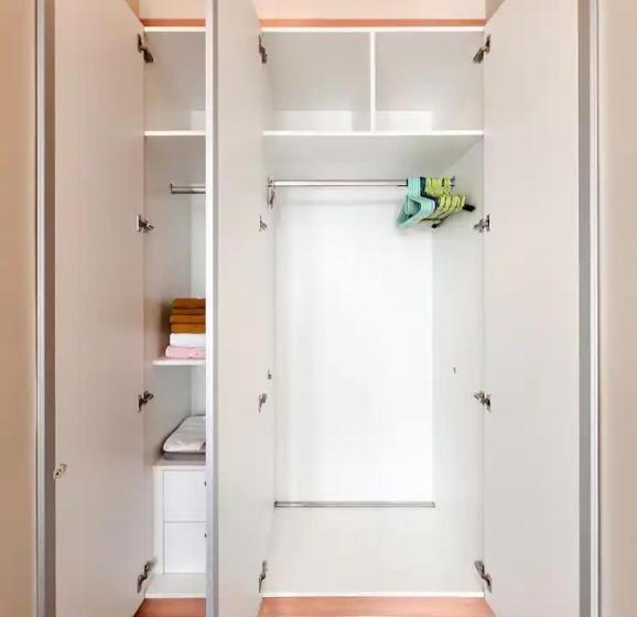 Mactan Newtown Near Airport! With Pool Access